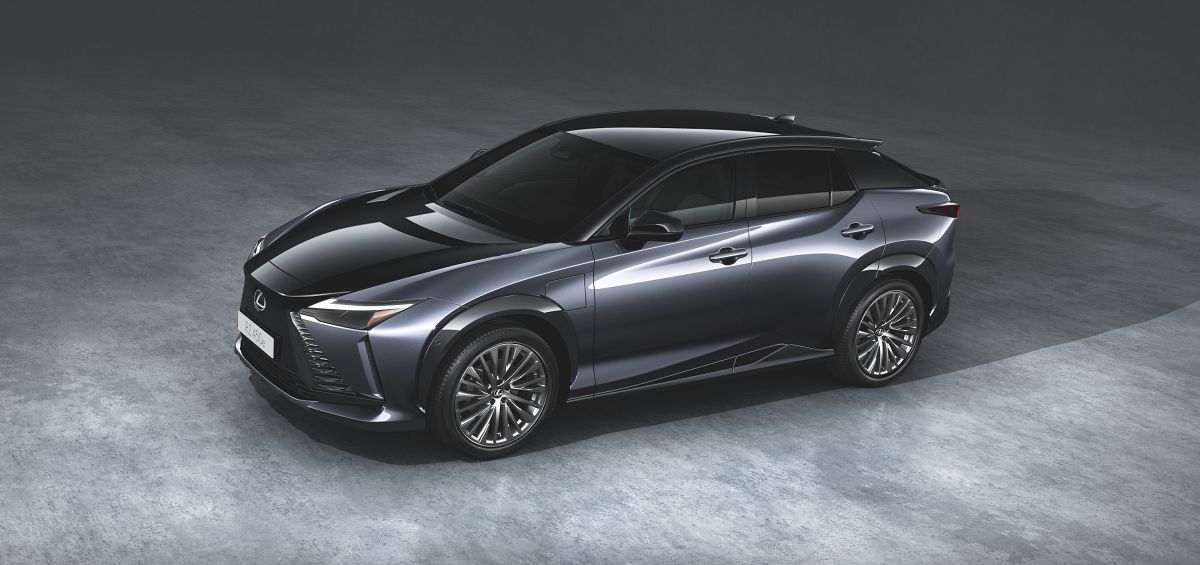 Lexus RZ